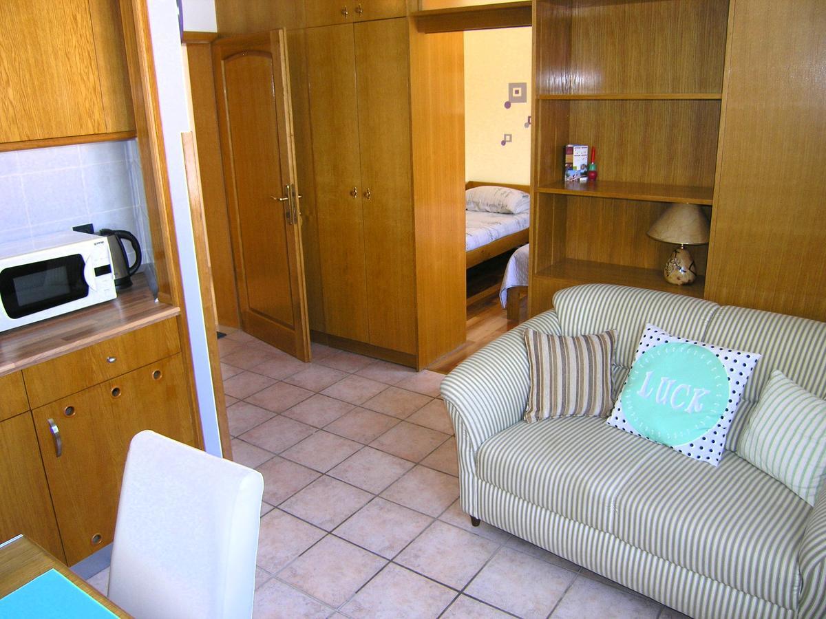 קרק Apartments Oribella מראה חיצוני תמונה